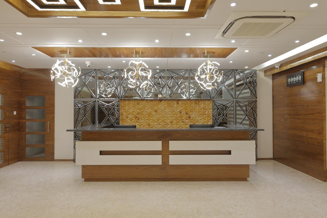 Hotel Silver Heights Ahmedabad Exterior photo