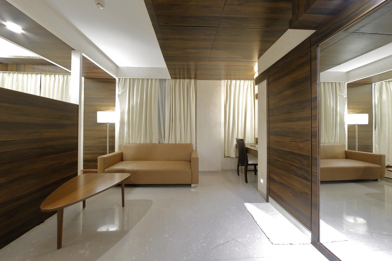 Hotel Silver Heights Ahmedabad Exterior photo
